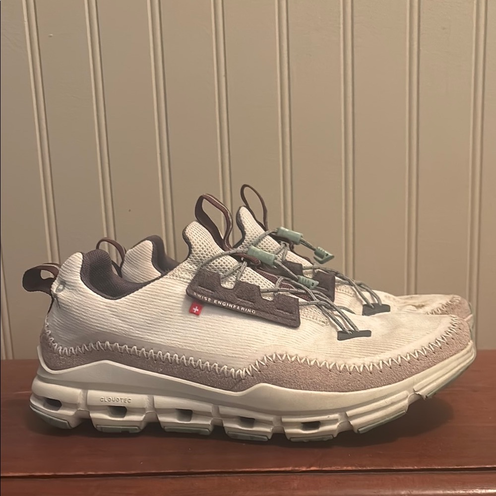 On Running womens White and Gray Sneakers
